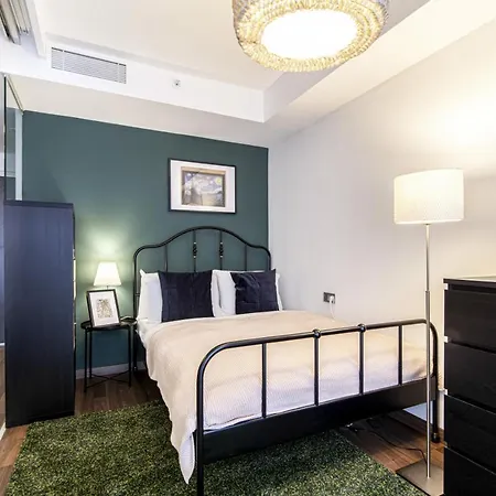 Fully Furnished Flat With Balcony In Sisli Apartment